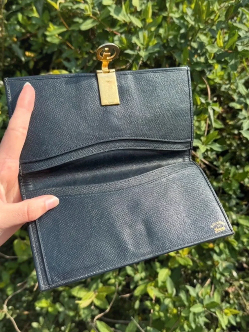 Gucci Beige Canvas GG Continental Wallet with Black Trim - Picture 4 of 7